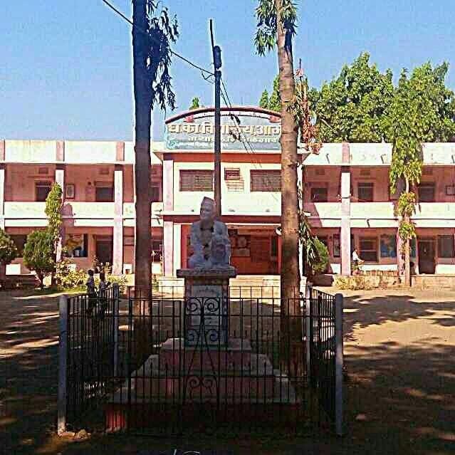 जी. के. विद्यालय, आमोदे शाळेची इमारत